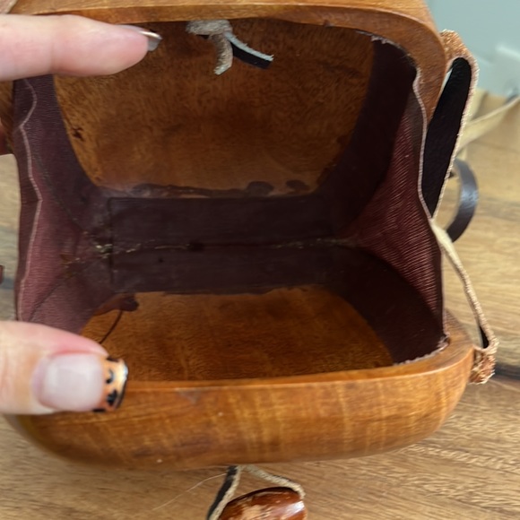 Vintage wood and leather crossbody - Picture 12 of 17